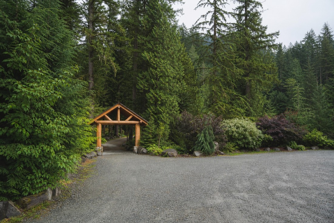The entrance and free car park at the Malahat Skywalk